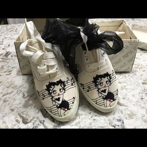 Vintage Betty Boop Tennis Shoe Size 5.5